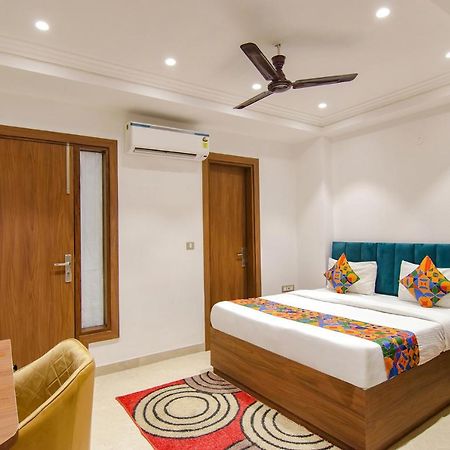 Fabhotel La Serene Bnb- Ashok Vihar New Delhi Buitenkant foto