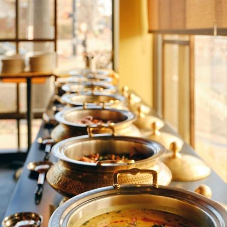 Fabhotel La Serene Bnb- Ashok Vihar New Delhi Buitenkant foto