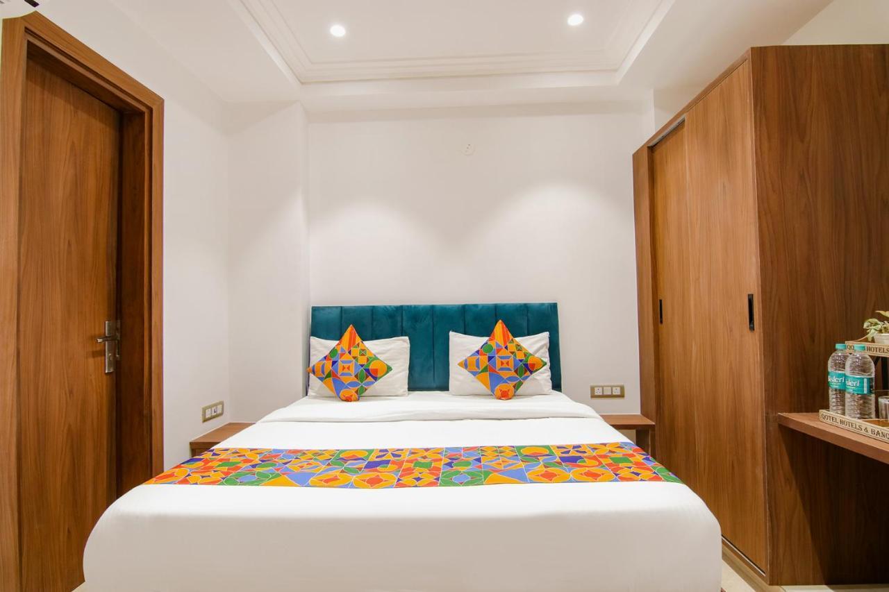 Fabhotel La Serene Bnb- Ashok Vihar New Delhi Buitenkant foto